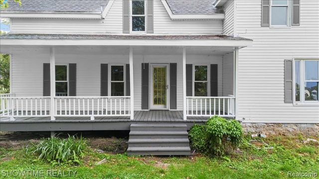 1865 N Blacks Corners Road, Imlay City, MI 48444