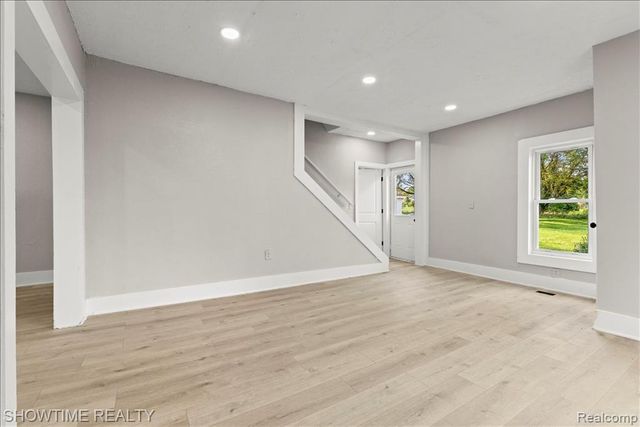 1865 N Blacks Corners Road, Imlay City, MI 48444