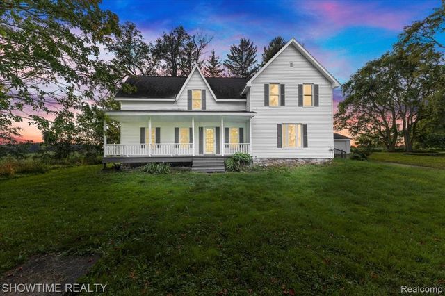 1865 N Blacks Corners Road, Imlay City, MI 48444