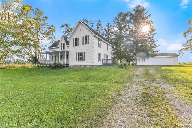 1865 N Blacks Corners Road, Imlay City, MI 48444