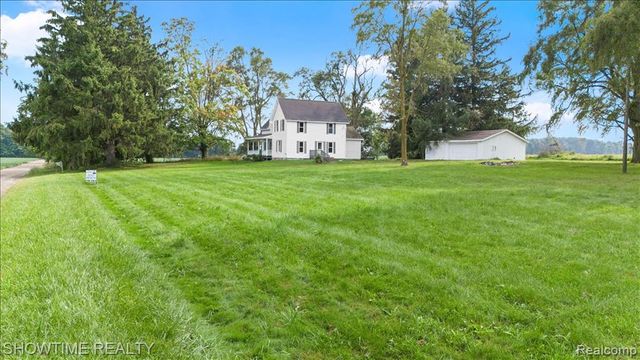 1865 N Blacks Corners Road, Imlay City, MI 48444