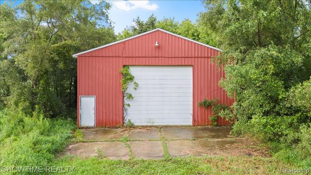 1865 N Blacks Corners Road, Imlay City, MI 48444
