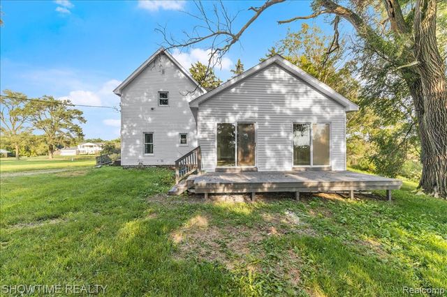 1865 N Blacks Corners Road, Imlay City, MI 48444