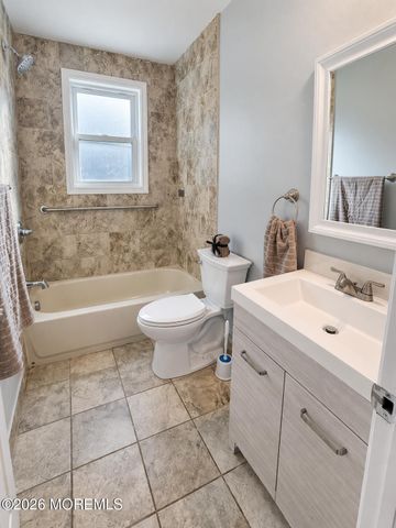 66 Center Avenue 1, Keansburg, NJ 07734