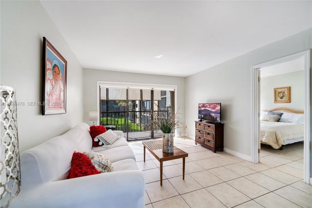 8415 SW 107th Avenue 258W, Miami, FL 33173