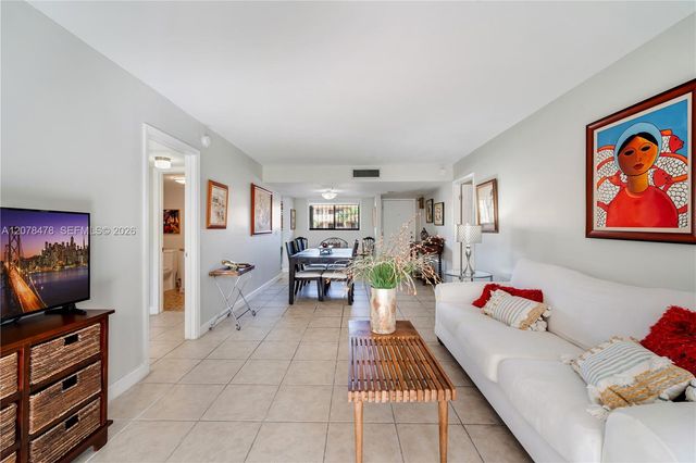 8415 SW 107th Avenue 258W, Miami, FL 33173