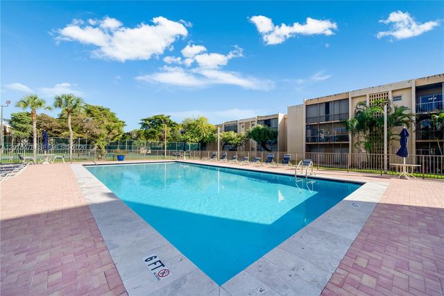 8415 SW 107th Avenue 258W, Miami, FL 33173