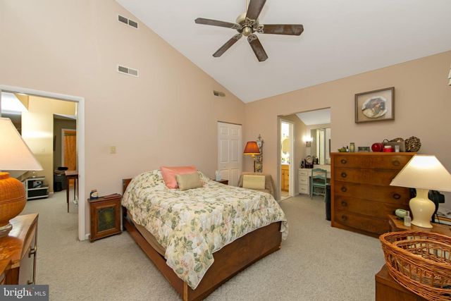 101 STRAWBERRY DR, Shamong Twp, NJ 08088