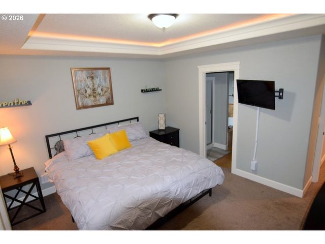 2335 MAPLEWOOD Dr N, Salem, OR 97306