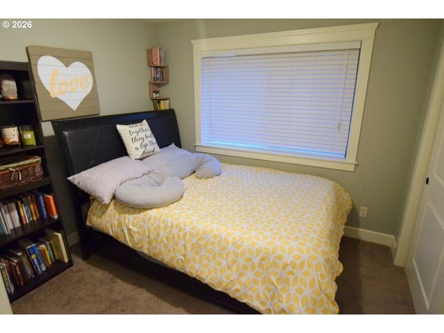 2335 MAPLEWOOD Dr N, Salem, OR 97306