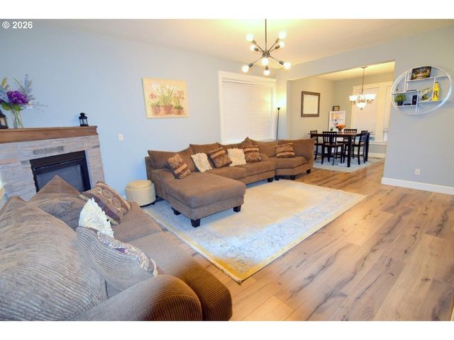 2335 MAPLEWOOD Dr N, Salem, OR 97306