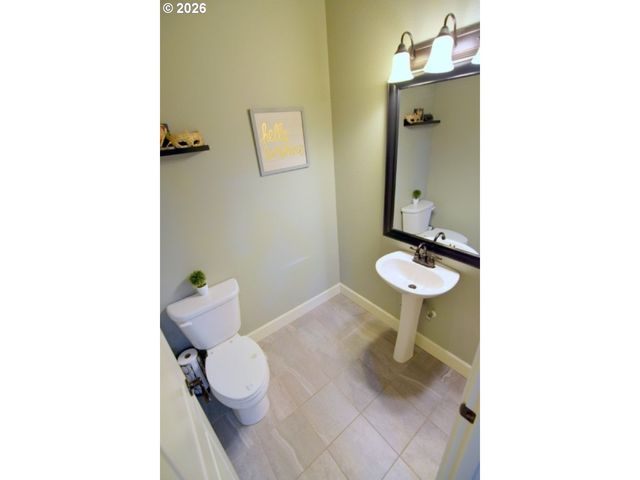 2335 MAPLEWOOD Dr N, Salem, OR 97306