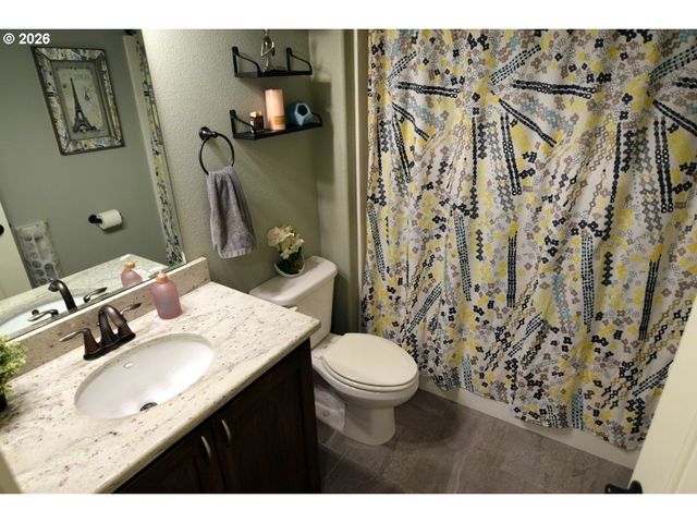 2335 MAPLEWOOD Dr N, Salem, OR 97306