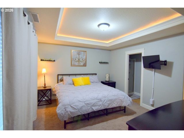 2335 MAPLEWOOD Dr N, Salem, OR 97306