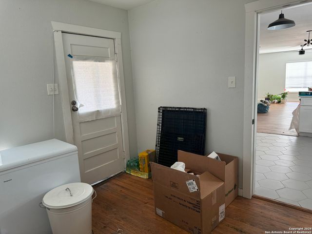 323 ARLINGTON CT, San Antonio, TX 78210