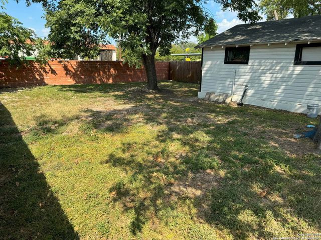 323 ARLINGTON CT, San Antonio, TX 78210