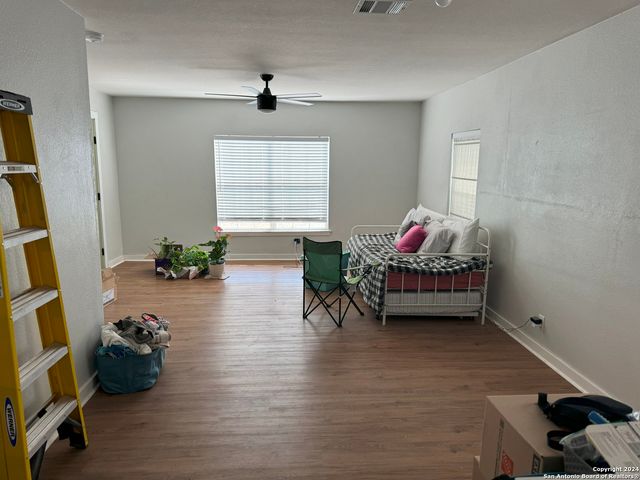 323 ARLINGTON CT, San Antonio, TX 78210