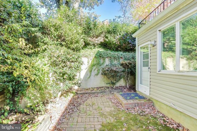 3212 CREST AVE, Cheverly, MD 20785