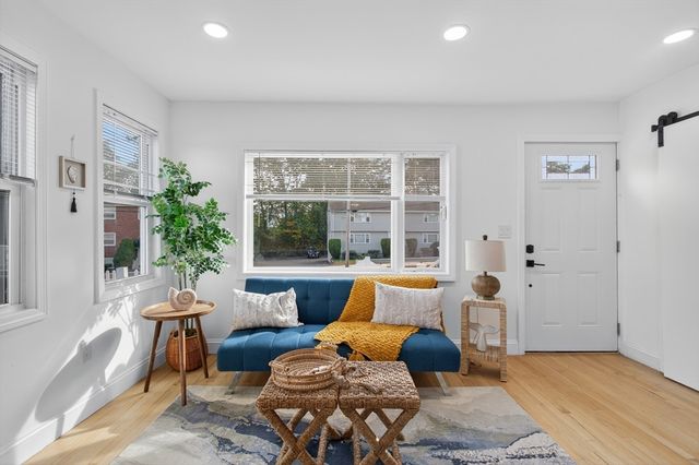 568 Sea St, Quincy, MA 02169