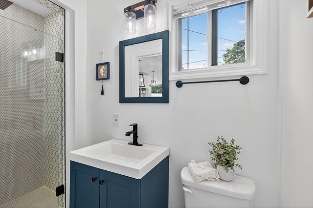 568 Sea St, Quincy, MA 02169