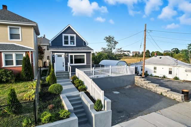 568 Sea St, Quincy, MA 02169