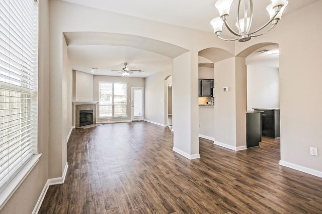 1966 Briar Grove Drive, Conroe, TX 77301