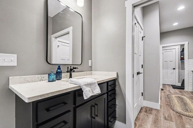 805 N Horizon Drive, Lakeville, IN 46536