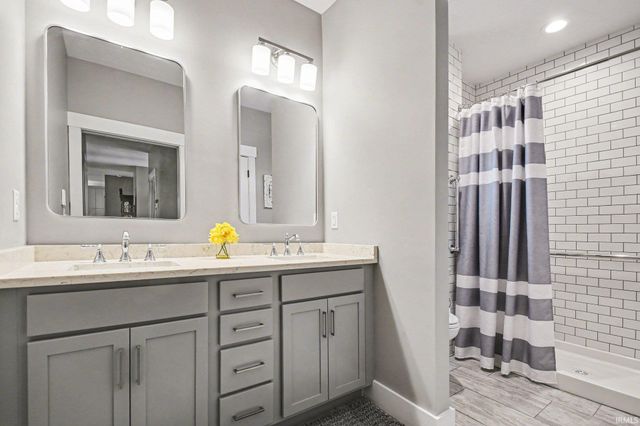 805 N Horizon Drive, Lakeville, IN 46536