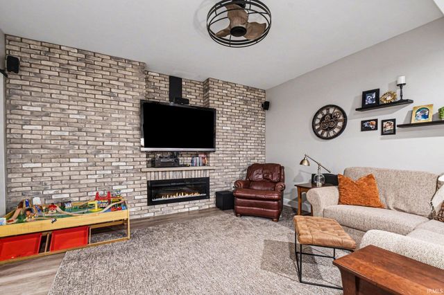 805 N Horizon Drive, Lakeville, IN 46536