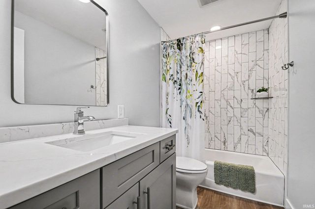 805 N Horizon Drive, Lakeville, IN 46536