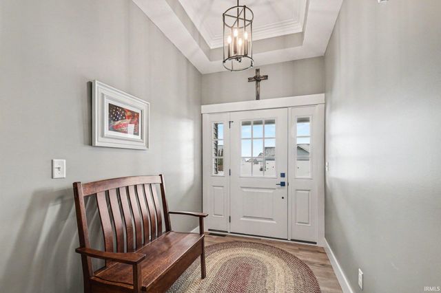 805 N Horizon Drive, Lakeville, IN 46536