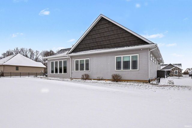 805 N Horizon Drive, Lakeville, IN 46536