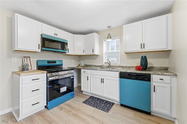 2315 Maple Avenue NE, Canton, OH 44714