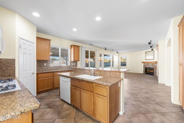 41647 Palermo Court, Lancaster, CA 93536