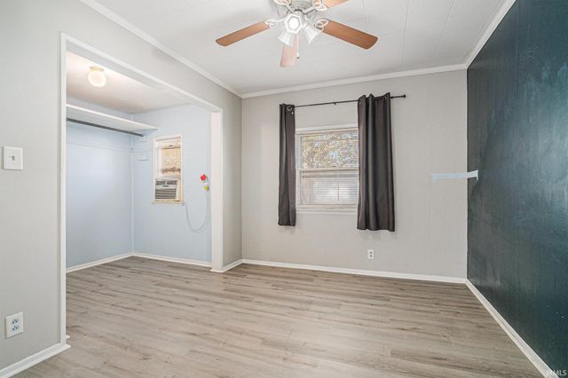 2420 Monger Avenue, Elkhart, IN 46517