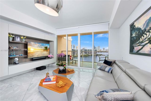 3330 NE 190th St 1715, Aventura, FL 33180