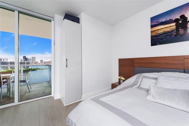 3330 NE 190th St 1715, Aventura, FL 33180