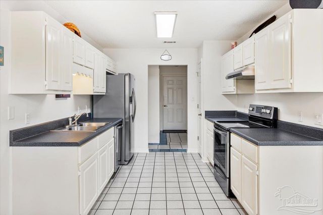 1863 Eagle Ln, Navarre, FL 32566