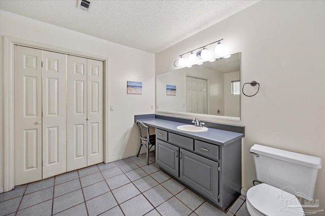 1863 Eagle Ln, Navarre, FL 32566