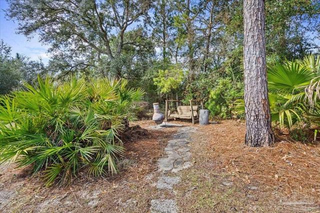 1863 Eagle Ln, Navarre, FL 32566