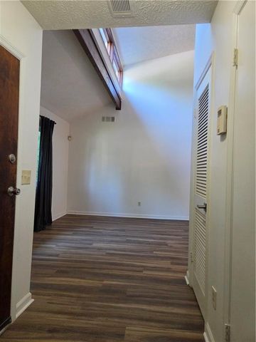 4610 Greenbriar Trail SW, Atlanta, GA 30331