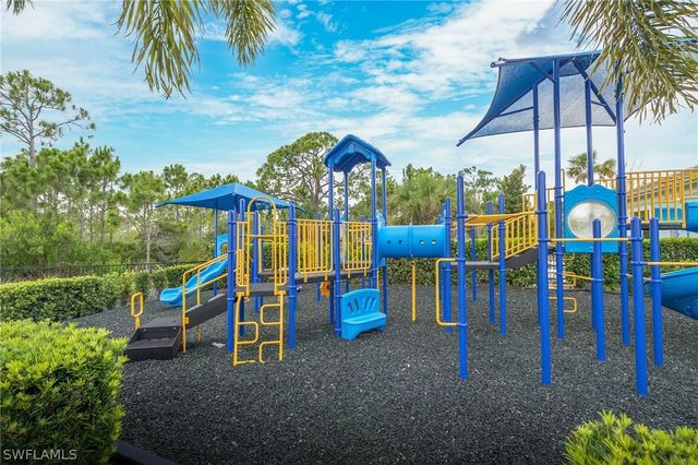 3289 Baravaldo CIR, Cape Coral, FL 33909