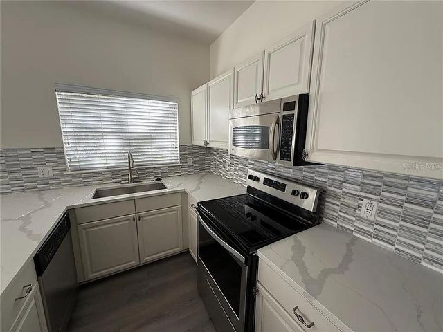 3116 TOSCANA CIRCLE, Tampa, FL 33611