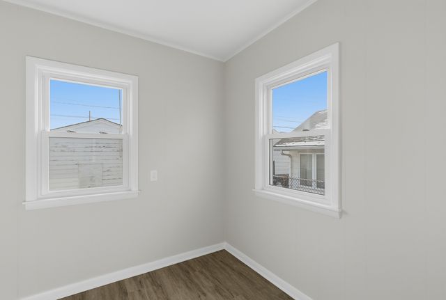 2721 Redwood Avenue, Davenport, IA 52802