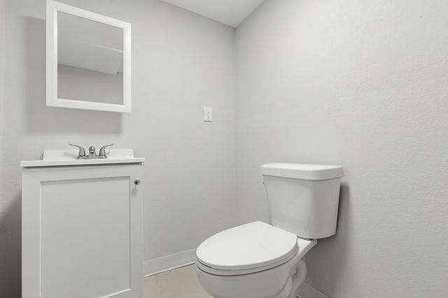 2721 Redwood Avenue, Davenport, IA 52802