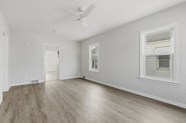 2721 Redwood Avenue, Davenport, IA 52802