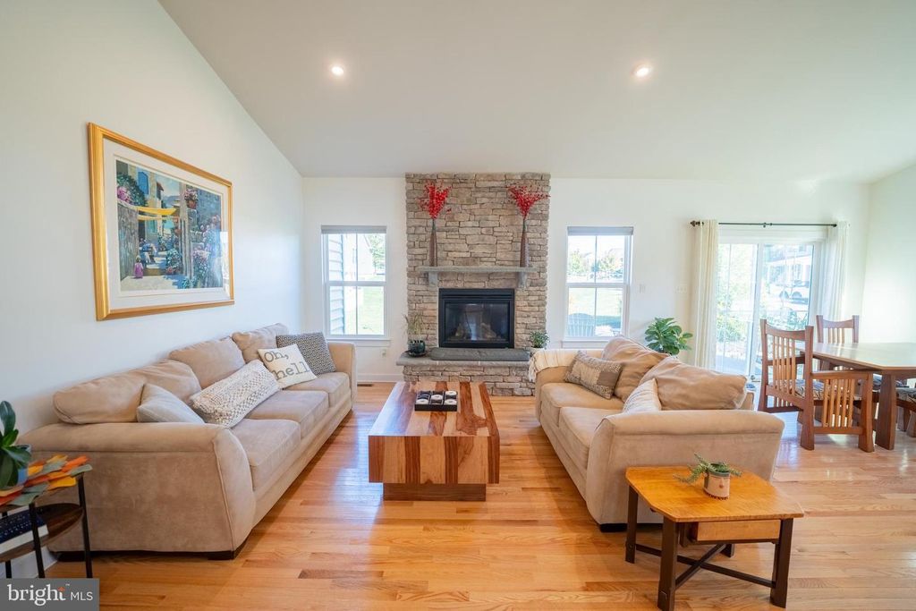 813 CENTRAL AVE, Brunswick, MD 21716