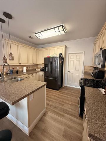 2105 Bentbrooke Trail, Lawrenceville, GA 30043