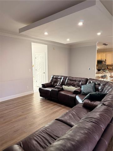 2105 Bentbrooke Trail, Lawrenceville, GA 30043