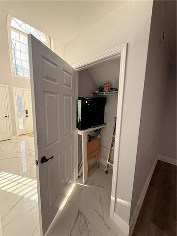 2105 Bentbrooke Trail, Lawrenceville, GA 30043